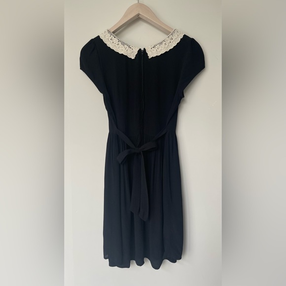 Forever 21 - Crochet Knit Lace Collar Dress with Tie Back - Size Small - Picture 2 of 5